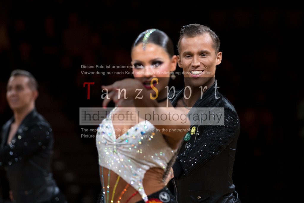 20241109_DM-Formationen_Vorrunde_0896 | Tanzsportbilder, Standardtanz, Lateintanz, WDSF, DTV, LTVB, dancecomp, goc, hessen tanzt, blaues band der spree, walzer, tango, wiener walzer, slowfox, quickstepp, samba, rumba, cha-cha-cha, paso doble. jive, hd-kroft photography, turniertanzsport