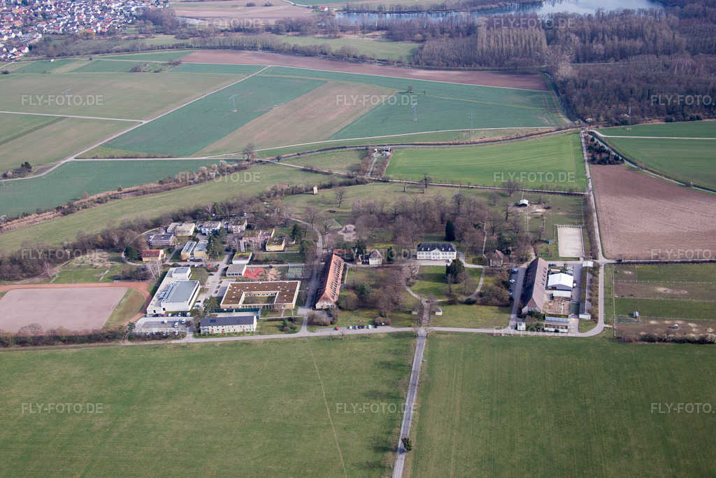 Luftbild: Jugendheimes Jugendeinrichtung Schloss Stutensee GgmbH im Ortsteil Staffort in Stutensee im Bundesland Baden-Württemberg in Deutschland. Foto: IMG_086340.jpg vom 26.02.2016 durch Werner Riehm/FLY-FOTO.de