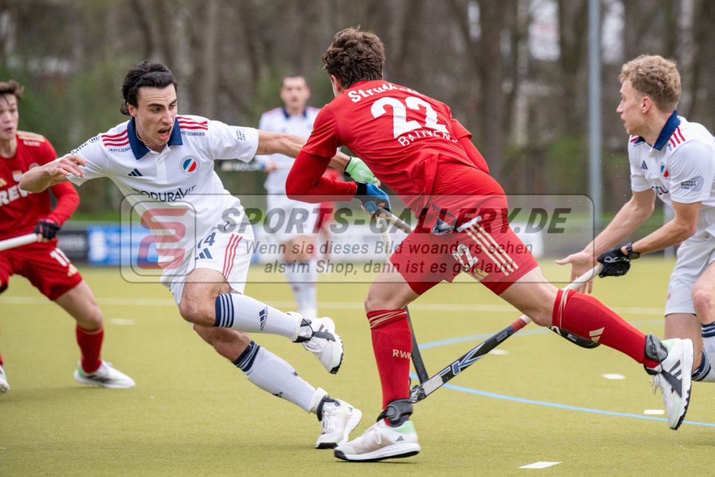 SFE_20240316_0087 | Köln, Deutschland, 16.03.2024:  in Aktion waehrend des Spiels der Feldhockey 1. Bundesliga Herren zwischen Rot-Weiss Köln - Mannheimer HC im KTHC Stadion Rot-Weiss Köln Tennis and Hockey Club am 16.03.2024 in Köln, Deutschland. (Foto von Stephan Fehrmann)

Köln, Germany, 16.03.2024:  in action during the game of Feldhockey 1. Bundesliga Herren between Rot-Weiss Köln - Mannheimer HC in KTHC Stadion Rot-Weiss Köln Tennis and Hockey Club at 16.03.2024 in Köln, Deutschland. (Foto von Stephan Fehrmann)