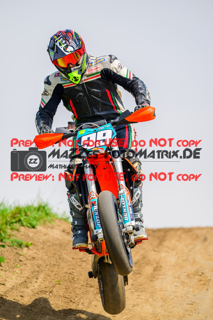 MaZZes_FotoMatrix_240622_6007705_7099 | S4