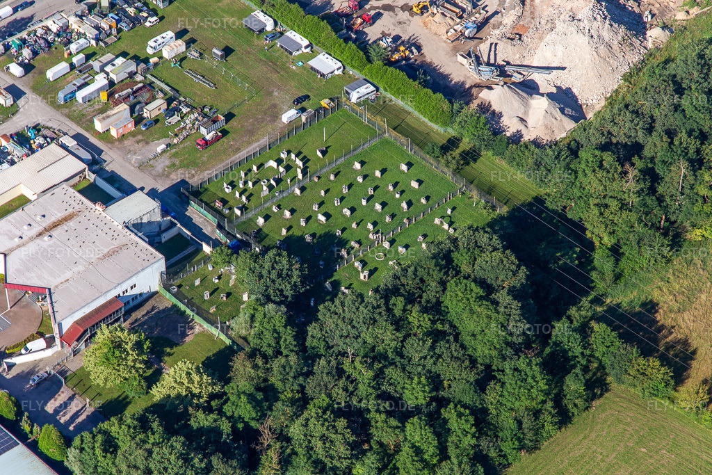 Luftbild: Paintball Arena Kandel im Ortsteil Minderslachen in Kandel im Bundesland Rheinland-Pfalz in Deutschland. – Foto: IMG_142557.jpg vom 09.07.2024 durch Werner Riehm/FLY-FOTO.de – Auflösung des Originals: 5472 x 3648 px – WWW.PAINTBALL-AREA-KANDEL.DE