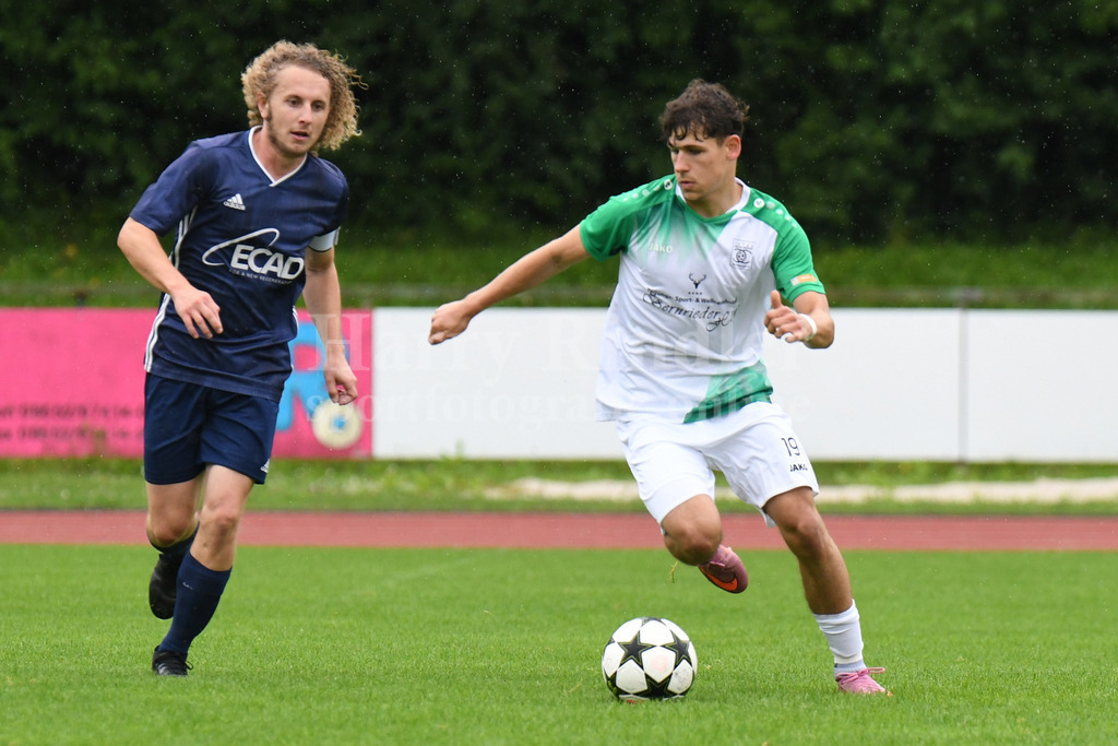 SpVgg GW Deggendorf : FC Obernzell-Erlau | Lukas Semmler (SpVgg GW Deggendorf #19) - Realisiert mit Pictrs.com