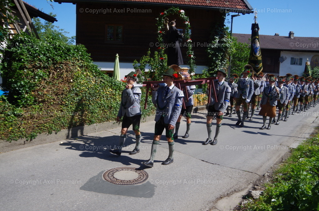 IMGP5579 | fotografiert von Axel PollmannLeonhardi Wallfahrt Benediktbeuern und Murnau, Fronleichnam, Fasching, Landschaft im Loisachtal und Benediktbeuern  - Realisiert mit Pictrs.com