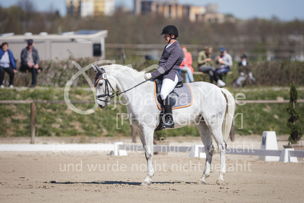 220418_L-Dressur-206 | Frühlingsfest der Pferde
Herford
18.April 2022
Dressurprfg. Kl.L* - Tr. L2ausw. geschlossen
