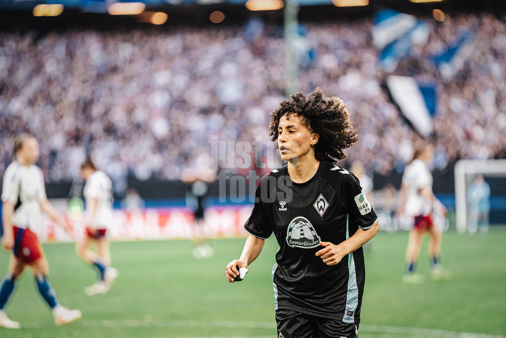 Fußball | Frauen | Saison 2024/2025  | DFB-Pokal der Frauen | Halbfinale | Hamburger SV vs. Werder Bremen | 23.03.2025 | Amira Arfaoui (#8, Werder Bremen)