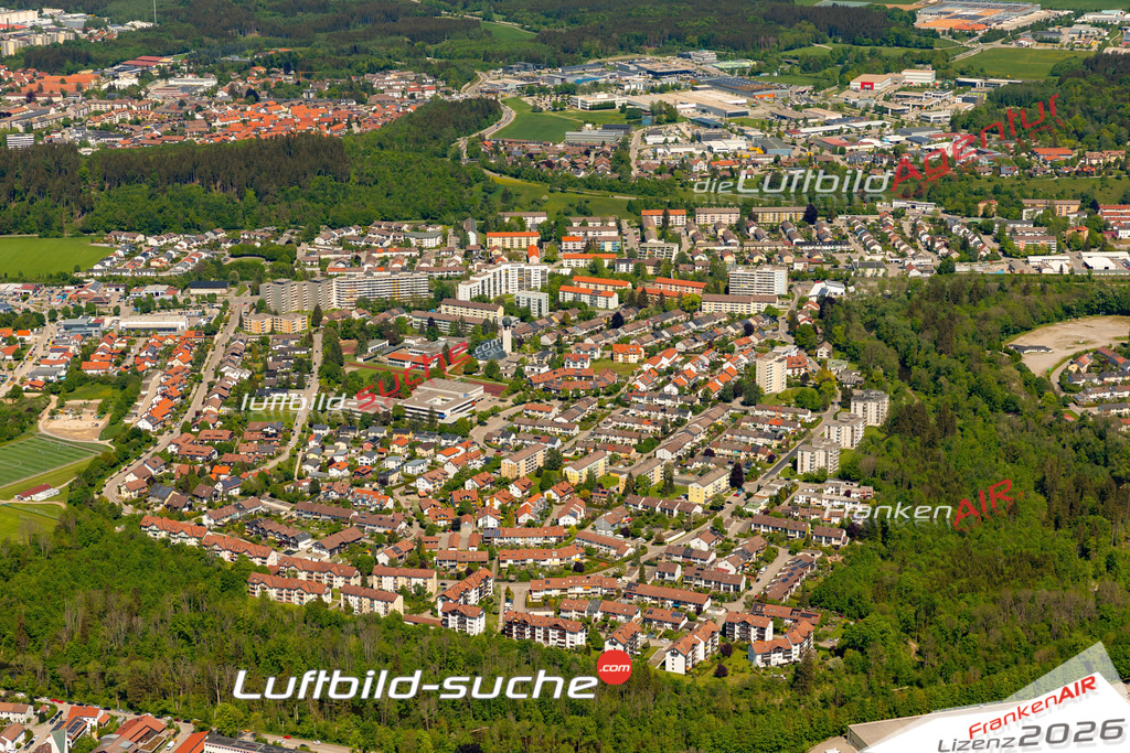 Das Luftbild zeigt :  Kaufbeuren - Die Luftaufnahme wurde 2024 vom UL-Flugzeug aus erstellt ( keine Drohne ) - Hochauflösende Luftaufnahme - Für grossformatige Ausdrucke geeignet. Die Geschenkidee !Mit Lizenz und Bildrechte bestellbar