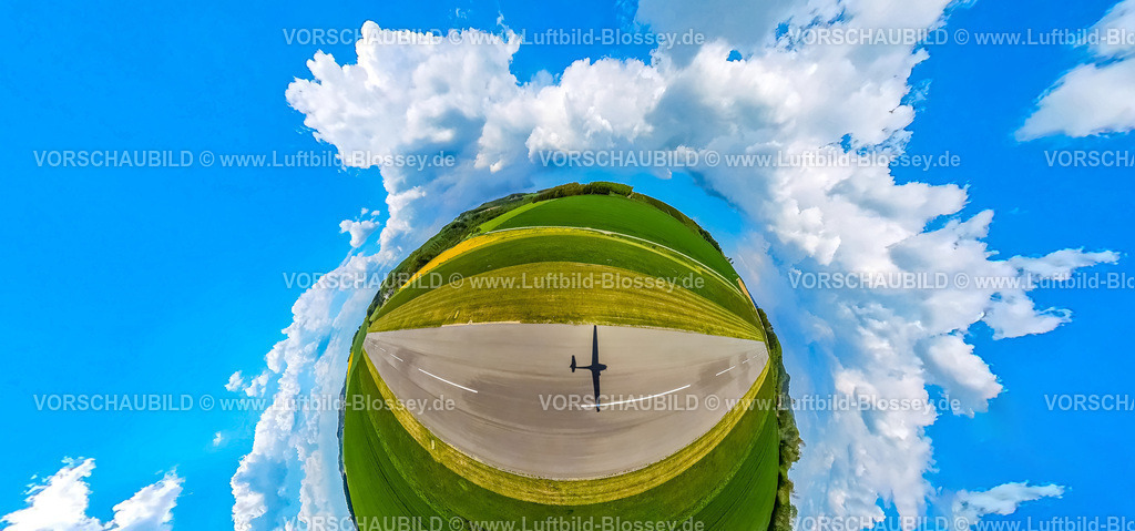 Meschede230520017FlugplatzSchueren | Luftbild, Flugplatz Meschede-Schüren, Schatten eines Flugzeuges, Augenform, Erdkugel, Fisheye Aufnahme, Fischaugen Aufnahme, 360 Grad Aufnahme, Schüren, Meschede, Sauerland, Nordrhein-Westfalen, Deutschland