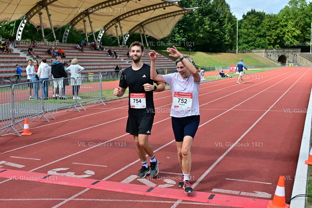 2026-08-23_Sparkassenlauf_10KM_RKrü_000635 | Die Fotografen - Realisiert mit Pictrs.com