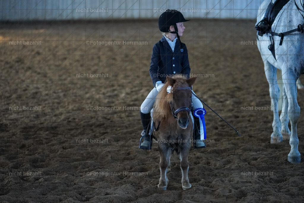 20230916-FAH08635 | Landsberg am Lech 2023, Turnierbildern, Turnierbilder Bayern, Reitsportfotograf, Pferdefotograf Bayern, Turnierfotos Landsberg, Fotoagentur Herrmann, Turnierfotografen Bayern