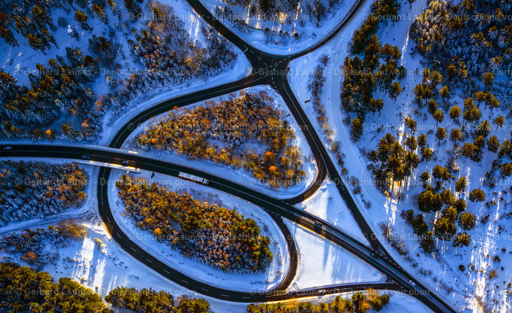 3700122 | Online-Shop für Luftbilder aus Deutschland. Seit über 45 Jahren baut Gerhard Launer das Luftbildarchiv mit unterschiedlichsten Themen stetig weiter aus.
