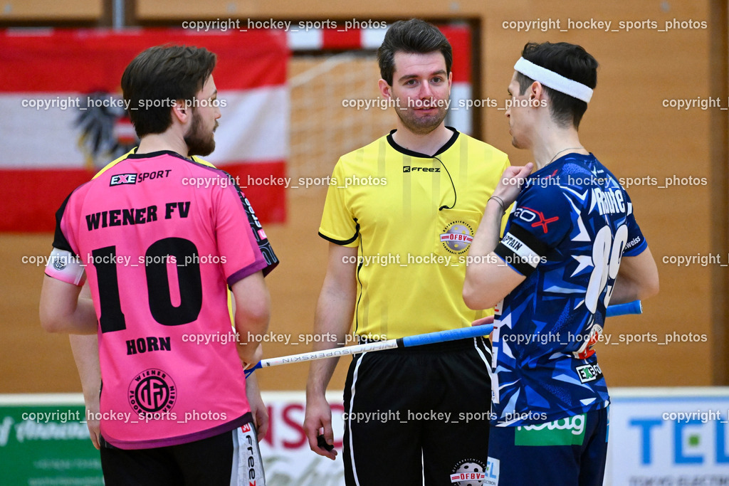 VSV Unihockey vs. Wiener Floorballferein 6.4.2024 | #10 Philipp Horn Wiener Floorballverein, Christoph Gruber Referee, #89 Robert Rauter VSV Unihockey, VSV Unihockey vs. Wiener Floorballferein 6.4.2024, VSV Unihockey vs. Wiener Floorballferein  am 06.04.2024 in Villach (Ballspielhalle St. Martin), Austria, (Photo by Bernd Stefan)
