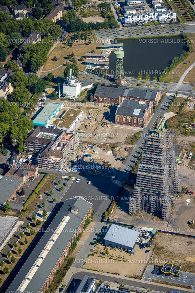 Dinslaken220806589 | Luftbild, Bergpark Lohberg, mit Gerüst verhüllter Förderturm für Sanierung, Oberlohberg, Dinslaken, Ruhrgebiet, Nordrhein-Westfalen, Deutschland