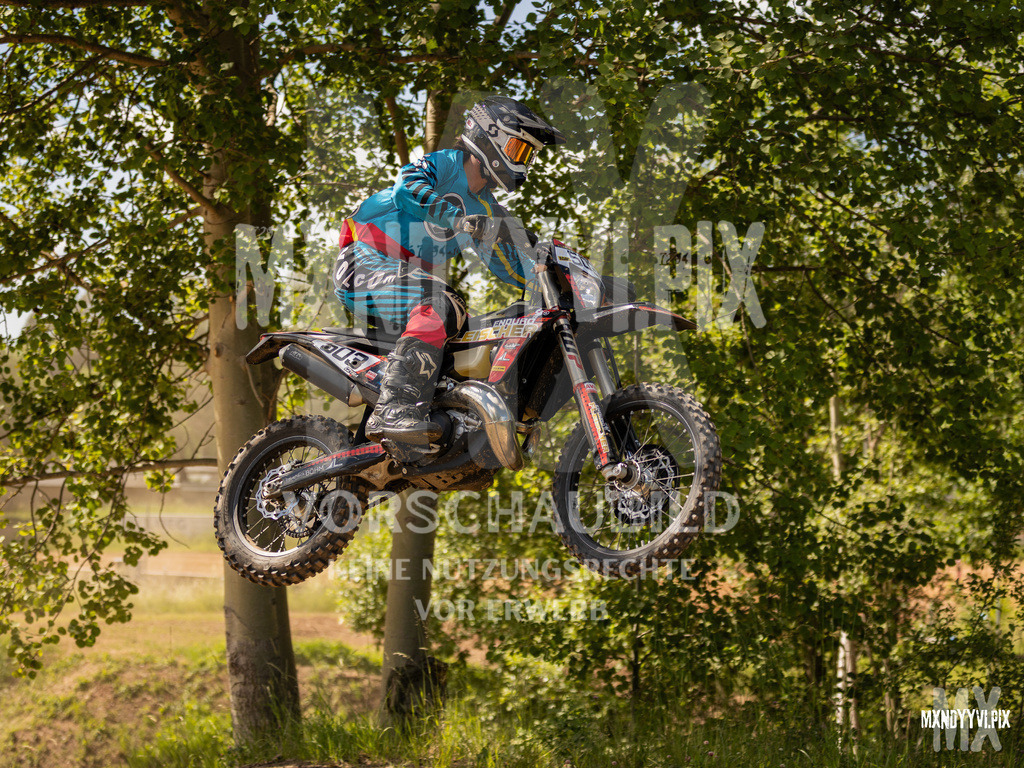 866A1043 | mxndyyvipix