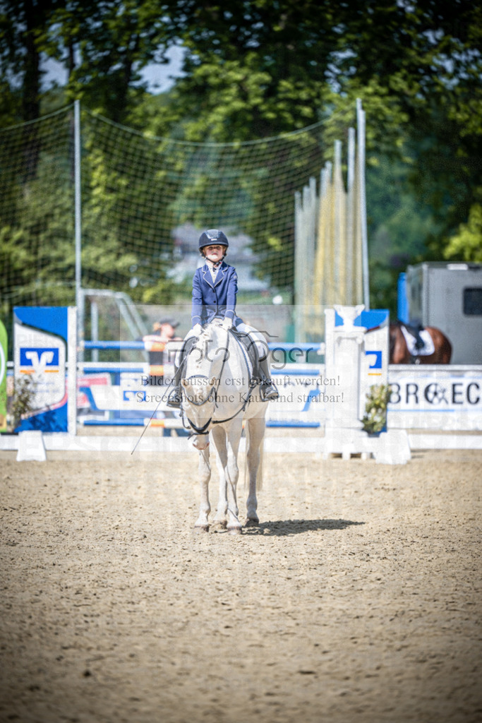 DOS_2320 | Reitturnier Venne - Realisiert mit Pictrs.com