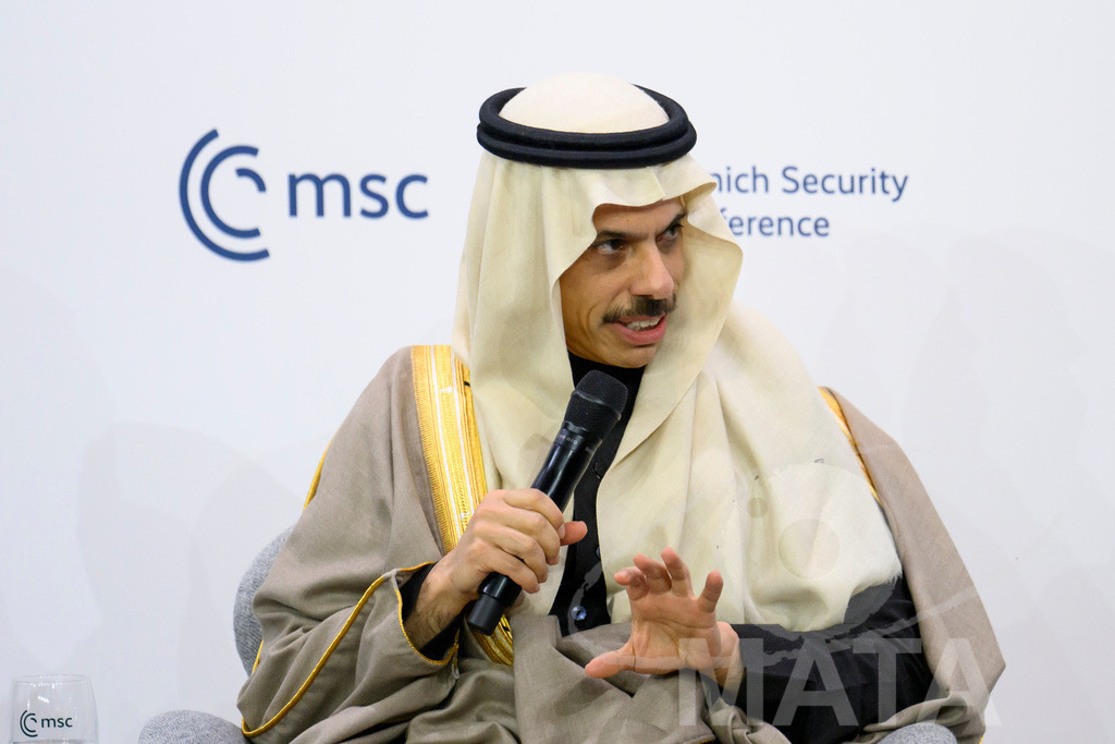 _DWA5196 | MATA IndoCon - Realisiert mit Pictrs.com