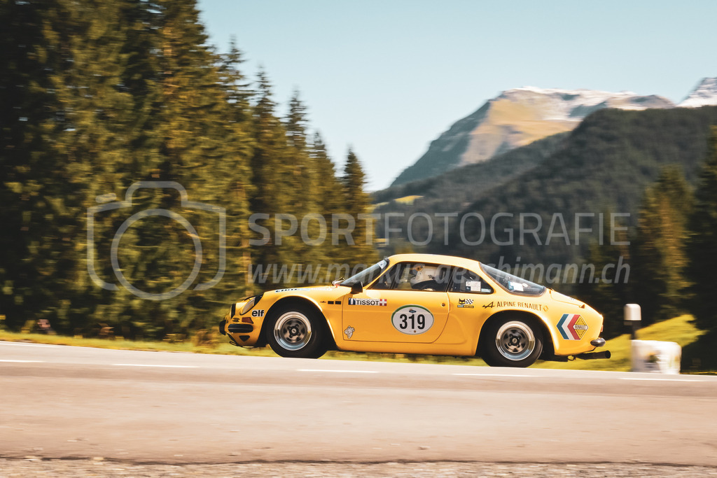21. Arosa ClassicCar 2025 - 6. =September= 2025 | Markus Michel aus Bremgarten (SUI) in einem Alpine A110 SC aus dem Jahre 1973 mit Startnummer 319 am Arosa ClassicCar 2025 in der Kategorie Classic Trophy..@arosaclassiccar, @arosa.official, #arosaclassiccar, #arosa, #76curves, #classiccarBild: Sportfotografie Markus Aeschimann | www.markus-aeschimann.ch - Realisiert mit Pictrs.com