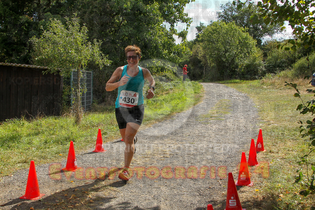 250830_1151_EV4_3698 | Sportfotografie im Rhein-Sieg Kreis, Köln, Bonn, NRW, Rheinland Pfalz, Hessen, etc. Unser Tätigkeitsfeld umfasst den Laufsport vom Volkslauf über den Marathon, Duathlon, Triathon bis zum Ultralauf wie Kölnpfad Ultra oder Schindertrail.