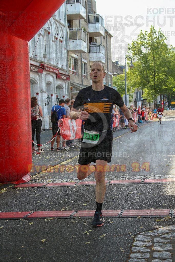 220625_1648_EX1_5035 | Sportfotografie im Rhein-Sieg Kreis, Köln, Bonn, NRW, Rheinland Pfalz, Hessen, etc. Unser Tätigkeitsfeld umfasst den Laufsport vom Volkslauf über den Marathon, Duathlon, Triathon bis zum Ultralauf wie Kölnpfad Ultra oder Schindertrail.