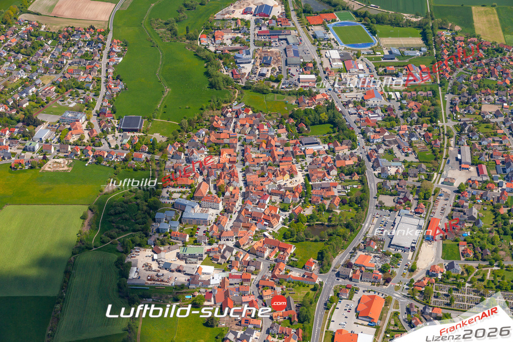 Das Luftbild der Stadt Burgebrach wurde 2019 vom Flugzeug heraus erstellt (keine Drohne) Aufnahmehöhe ca.400 Meter- hohe Auflösung- beste Druck-Qualität garantiert!
