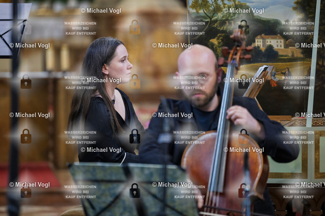 TAM25_K.10__Michael-Vogl_018_7393 | Tage Alter Musik Regensburg K.10 Basilika Unserer Lieben Frau zur Alten Kapelle The Beggar’s Ensemble (Frankreich) Elite de bons mots Meister des französischen Barocks Rameau – Royer – Boismortier – Leclair Augustin Lusson Solovioline, Leitung Foto: Michael Vogl