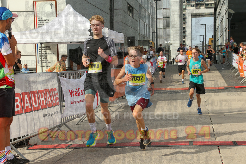 250920_1527_EX1_9504 | Sportfotografie im Rhein-Sieg Kreis, Köln, Bonn, NRW, Rheinland Pfalz, Hessen, etc. Unser Tätigkeitsfeld umfasst den Laufsport vom Volkslauf über den Marathon, Duathlon, Triathon bis zum Ultralauf wie Kölnpfad Ultra oder Schindertrail.