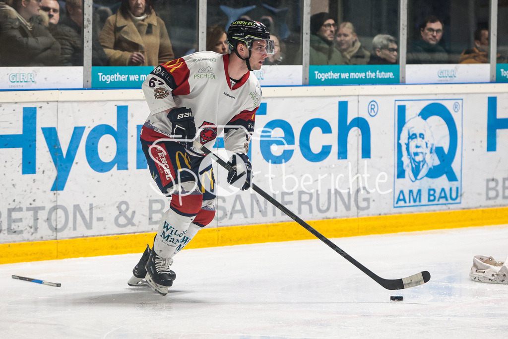 EHC Königsbrunn - VfE Ulm/Neu-Ulm | Simon KLINGLER (VFE #67) am Puck