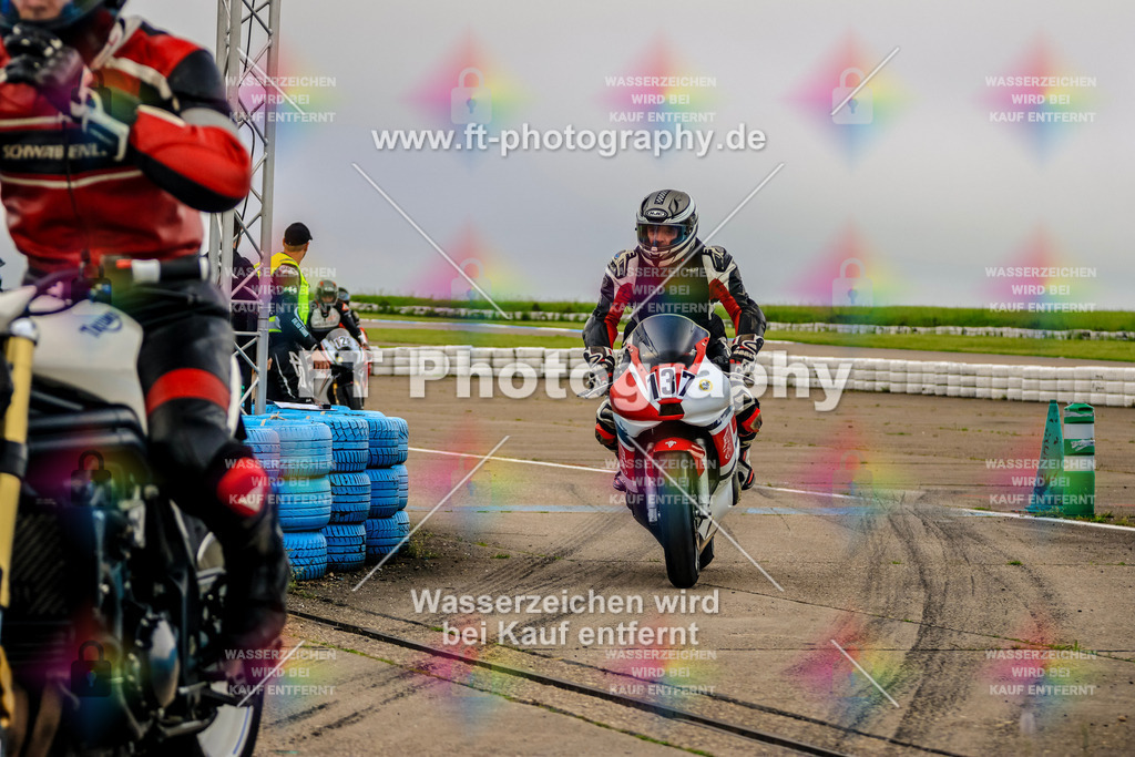 MotoTeam-7917 | Hier findet Ihr Bilder von Touristenfahrten auf der Nürburgring Nordschleife oder von anderen Veranstaltungen die ich besucht habe. Viel Spass beim Durch Schauen 