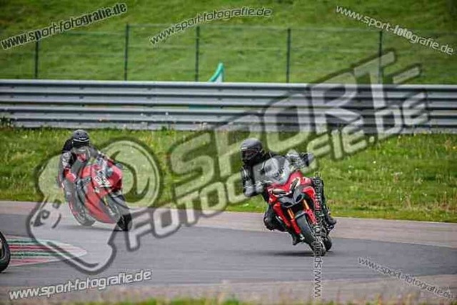pubi7629 | Professionelle Fotos von Sportveranstaltungen, aber auch Hochzeiten und anderen Events. - Realisiert mit Pictrs.com