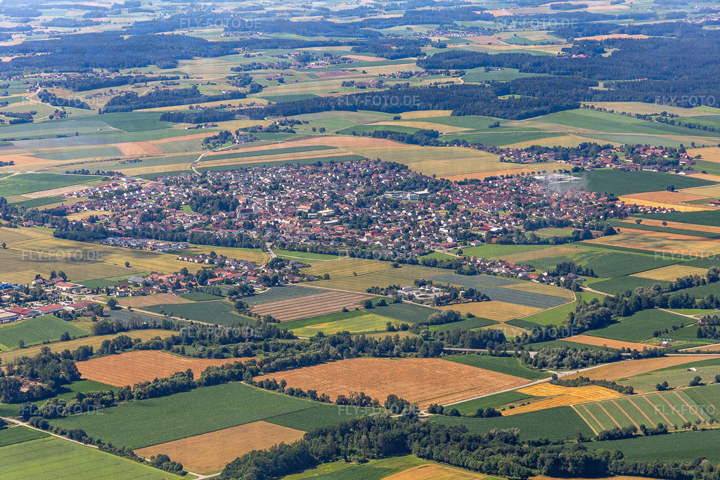 www.reisbach.de | Luftbild: www.reisbach.de in Reisbach im Bundesland Bayern in Deutschland. Foto: IMG_132756.jpg vom 02.07.2022 durch ©2025 Werner Riehm fly-foto.de/copyright - Realisiert mit Pictrs.com