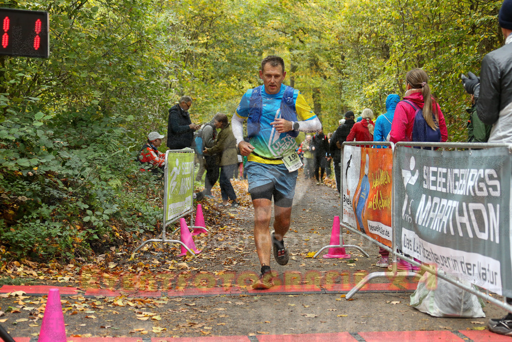 251026_1319_EX1_3201 | Sportfotografie im Rhein-Sieg Kreis, Köln, Bonn, NRW, Rheinland Pfalz, Hessen, etc. Unser Tätigkeitsfeld umfasst den Laufsport vom Volkslauf über den Marathon, Duathlon, Triathon bis zum Ultralauf wie Kölnpfad Ultra oder Schindertrail.