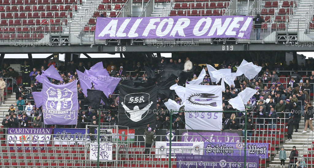 A_LUI_10032024_19 | SPORT,FUSSBALL, ADMIRAL BUNDESLIGA AUSTRIA KLAGENFURT-SK RAPID WIEN 10.03.2024 IM BILD:DIE FANS VON AUSTRIA KLAGENFURT FOTO:FOTOLUI/MW