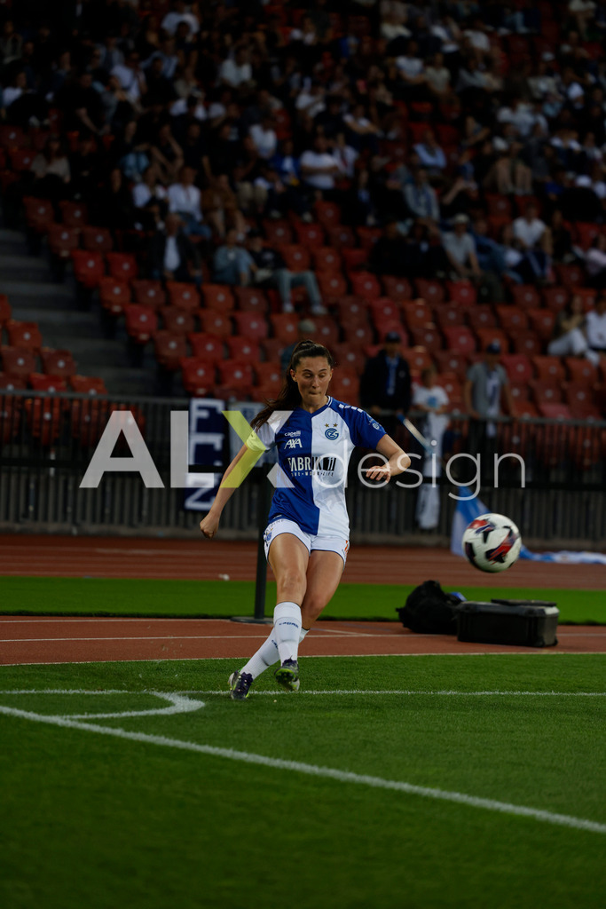 GC Zürich vs FC Zürich - AXA Women’s Super League Playoffs - Stadion Letzigrund | YLLKA KADRIU of Grasshopper Club Zürich during the AXA Women’s Super League Playoffs quarter-final second leg between GC Zürich and FC Zürich at Stadion Letzigrund, Zurich, Switzerland. - Realisiert mit Pictrs.com