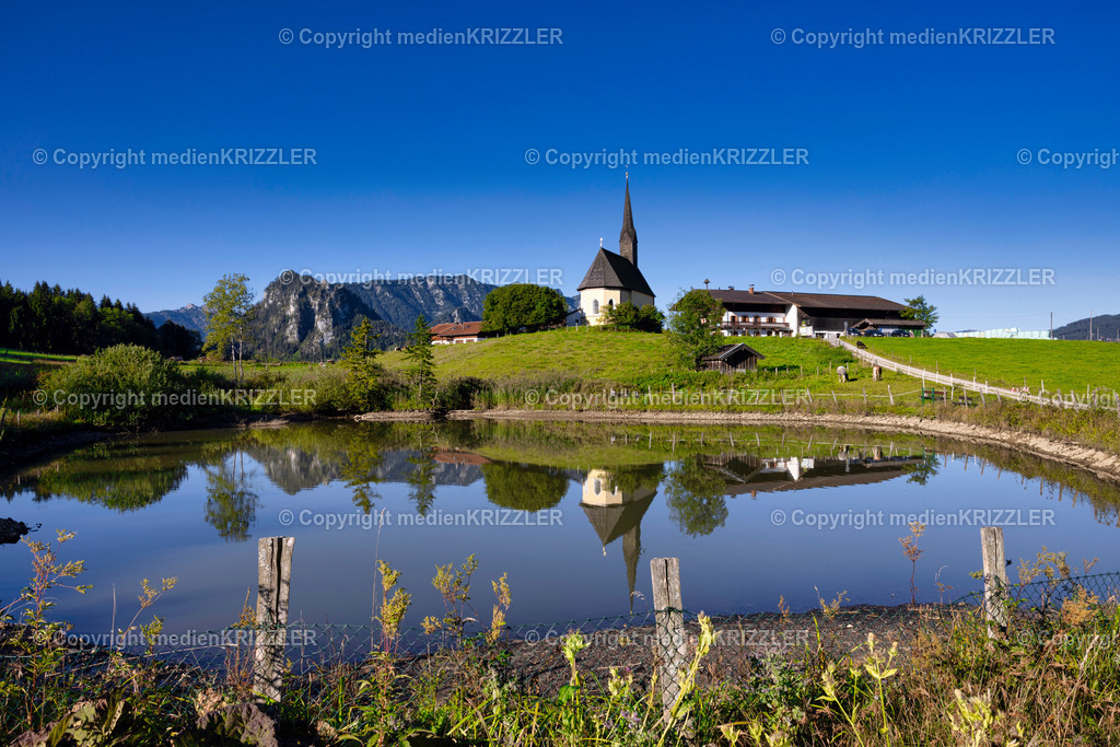 _J3A2308 | medienkrizzler - Realisiert mit Pictrs.com