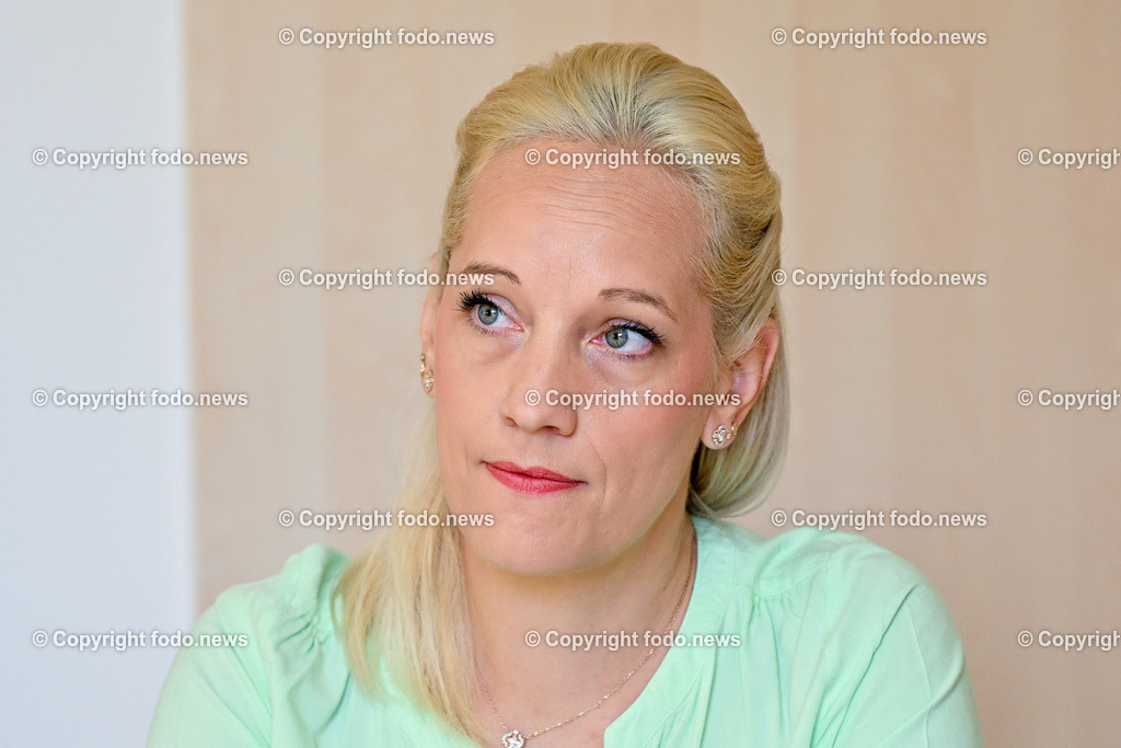 Sarah Windischhofer_ Gerichtsvollzieher_ 21.06.2023-17 | 21.06.2023, Linz, AUT, Landesgericht Linz, Gerichtsvollzieher, im Bild Sarah Windischhofer (Gerichtsvollzieher)