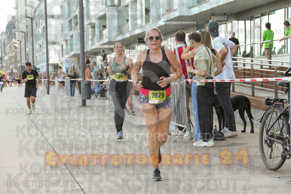 250920_1453_EX1_8095 | Sportfotografie im Rhein-Sieg Kreis, Köln, Bonn, NRW, Rheinland Pfalz, Hessen, etc. Unser Tätigkeitsfeld umfasst den Laufsport vom Volkslauf über den Marathon, Duathlon, Triathon bis zum Ultralauf wie Kölnpfad Ultra oder Schindertrail.