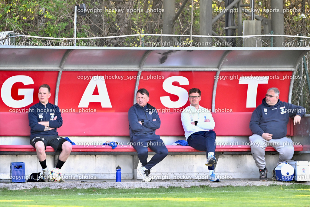 ATUS Ferlach vs. Union Matrei  | Spielerbank Union Mattei, Asisstentcoach Union Matrei Harald Panzl, Headcoach ATUS Ferlach Darko Djukic, Teambetreuer Union Matrei Oswald Riepler, ATUS Ferlach vs. Union Matrei , ATUS Ferlach vs. Union Matrei  am 11.04.2026 in Rothenthurn (Sportplatz Rothenthurn), Austria, (Photo by Bernd Stefan)