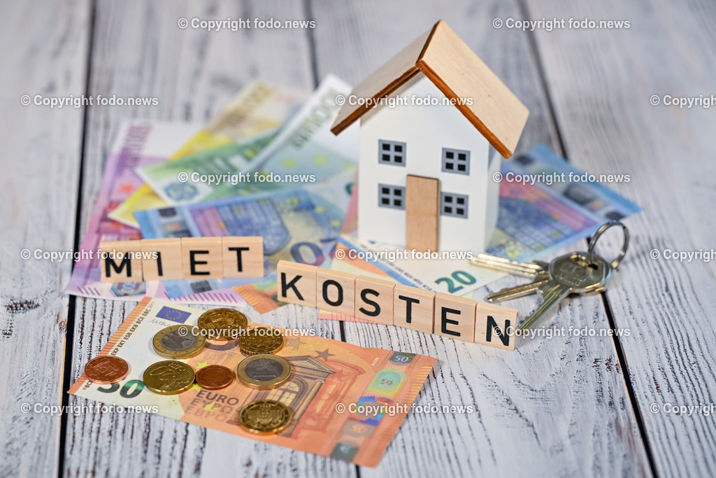 Mietkosten_ 21.12.2024-4 | 21.12.2024, Linz, AUT, Mietkosten, im Bild Themenbild, Miete, Wohnung, Haus, Eigenheim, Eigentum, Geld, Euro, Muenzen, Abrechnung, Ausgaben, Banknote, Bargeld, Belastung, Einsparung, Energie, Energiekrise, Preise, Geldschein, Haushaltskosten, Kostenexplosion, Nebenkosten, Kredite, Hypotheken, Baukosten, Preisentwicklung, Preissteigerung, Schulden