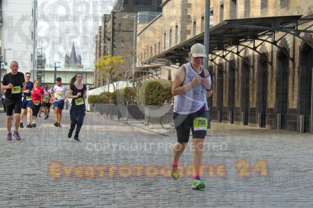 250920_1504_EV4_8034 | Sportfotografie im Rhein-Sieg Kreis, Köln, Bonn, NRW, Rheinland Pfalz, Hessen, etc. Unser Tätigkeitsfeld umfasst den Laufsport vom Volkslauf über den Marathon, Duathlon, Triathon bis zum Ultralauf wie Kölnpfad Ultra oder Schindertrail.