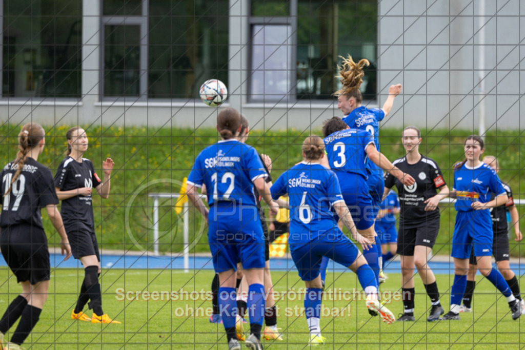 20250529_142022_0992 | #,  SGM Wendlingen-Ötlingen II (blau) vs. 1.FC Donzdorf II (schwarz), Fussball, Frauen-Bezirkspokal Finale Saison 2024/2025, Rasenplatz VfL Stadion Kirchheim, Jesinger Straße 105, 73230 Kirchheim, 29.05.2025 - 13:00 Uhr,Foto: PhotoPeet-Sportfotografie/Peter Harich