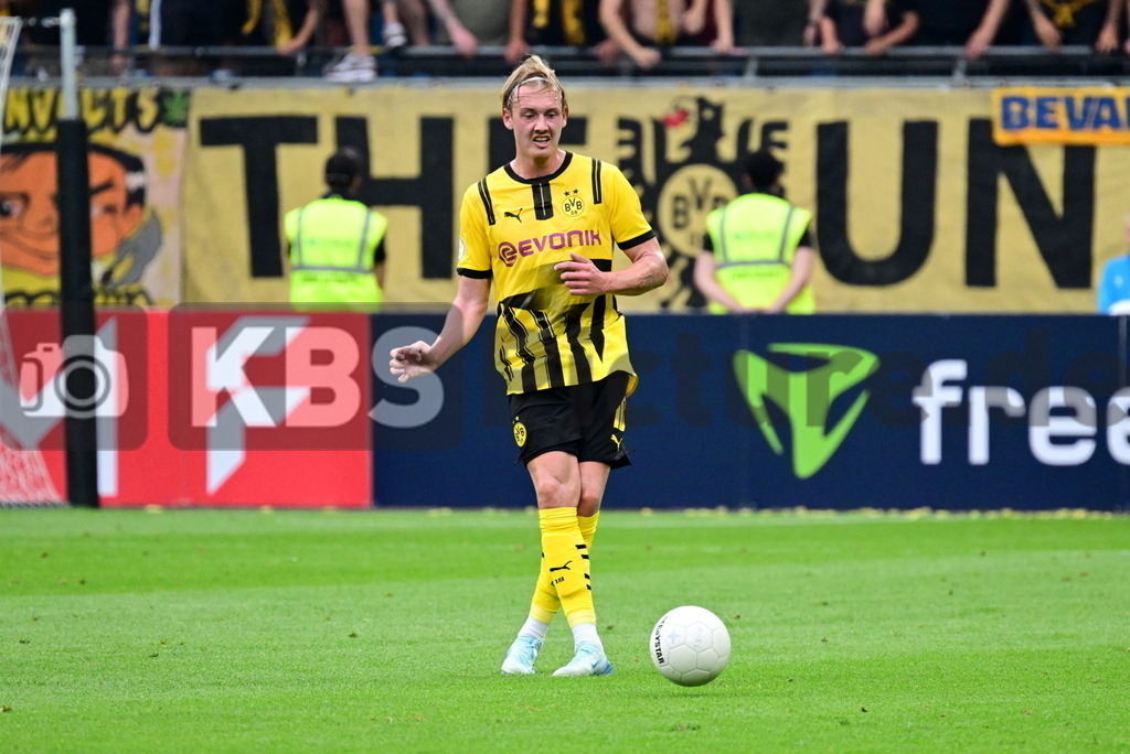 KBS Picture_PhoenixLuebeck-BorDortmund_066 | Brandt Julian (Borussia Dortmund) ,Sportplatz :  Volksparkstadion, - Realisiert mit Pictrs.com