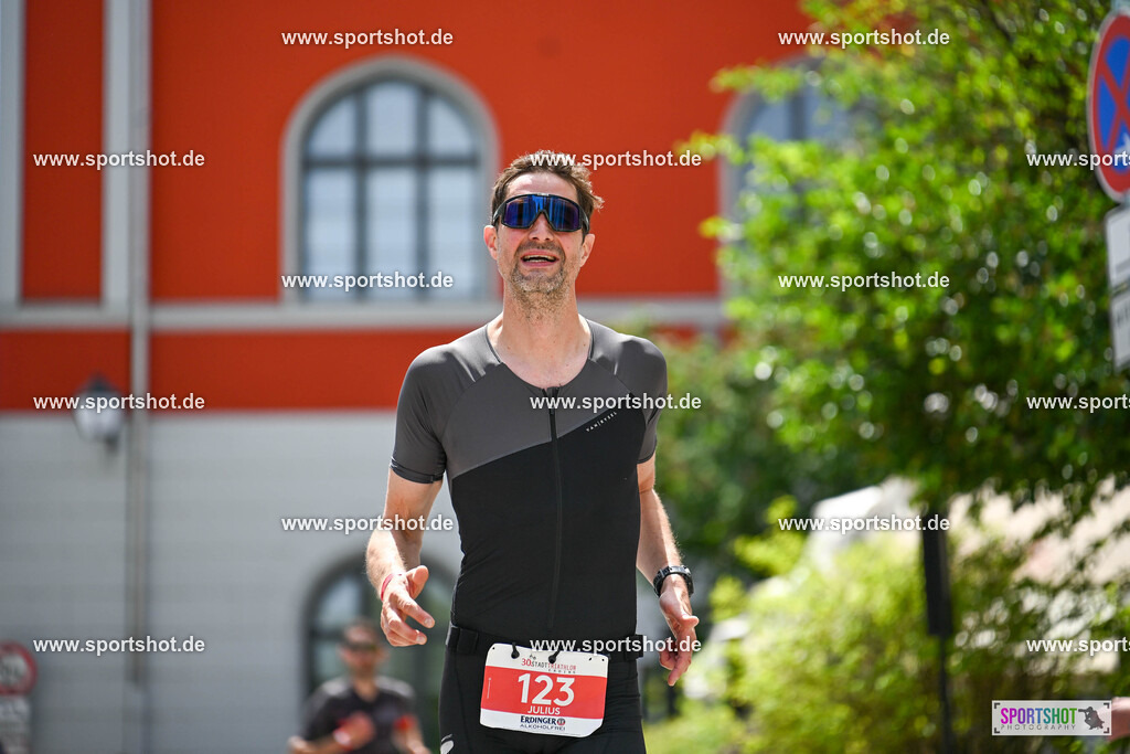 SZI_7042 | Stadttriathlon Erding 2025. #yourpictrs #sportshot_your_pictrs @Sportshotphotography #stadttriathlonerding Copyright: www.sportshot.de