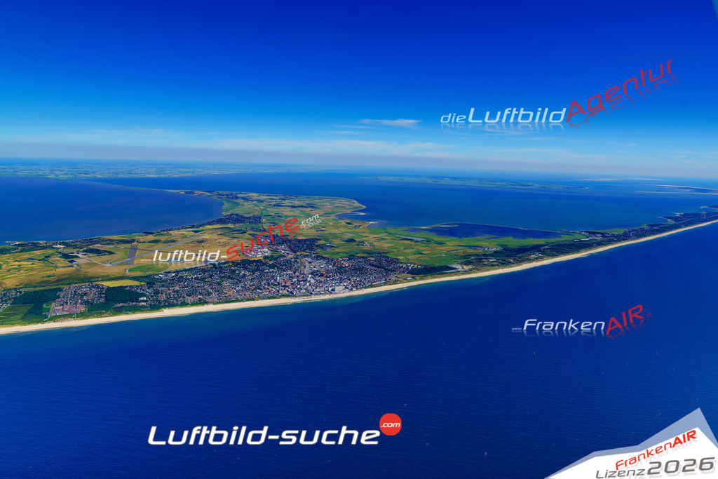 Die Luftbildaufnahme Westerland-luftaufnahme - Sylt wurde 2018 mittels Flugzeug (keine Drohne) erstellt. Perfekte Schärfe und Druck- Auflösung- Garantiert!