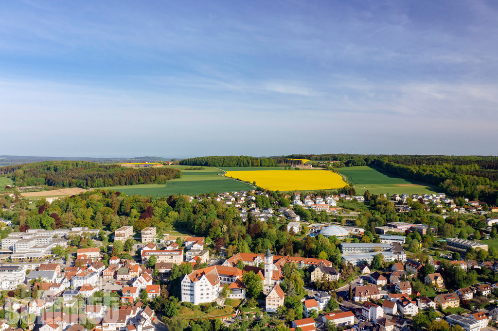 PS-Aulendorf-2026-03 | Entdecke die größte Bildgalerie der Region mit Fotografien aus dem Allgäu, der Bodenseeregion, Oberschwaben, dem Donautal und der Schwäbischen Alb. Landschaften, Luftaufnahmen und Reisefotografie als Wandbild und Fotokunst. - Realisiert mit Pictrs.com