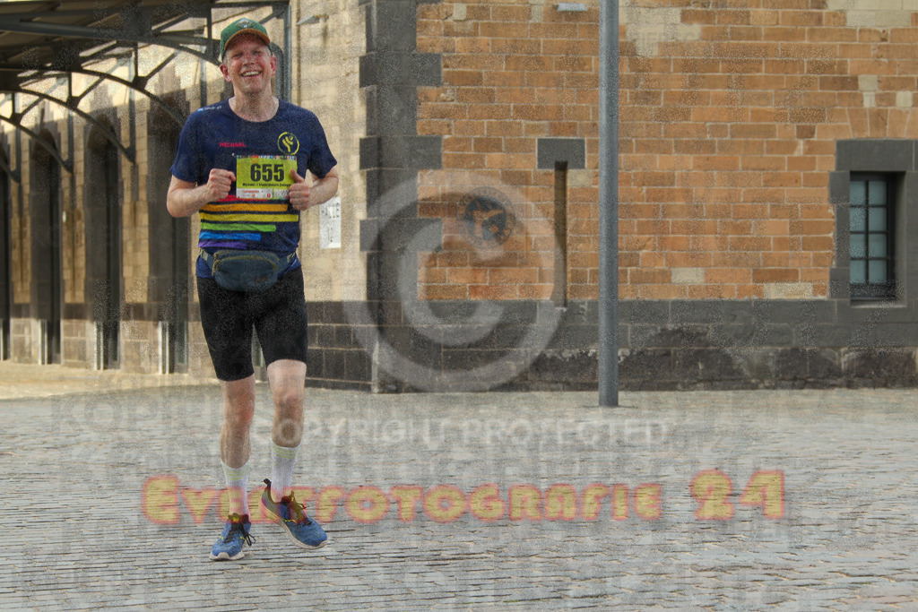 250920_1523_EV4_8646 | Sportfotografie im Rhein-Sieg Kreis, Köln, Bonn, NRW, Rheinland Pfalz, Hessen, etc. Unser Tätigkeitsfeld umfasst den Laufsport vom Volkslauf über den Marathon, Duathlon, Triathon bis zum Ultralauf wie Kölnpfad Ultra oder Schindertrail.