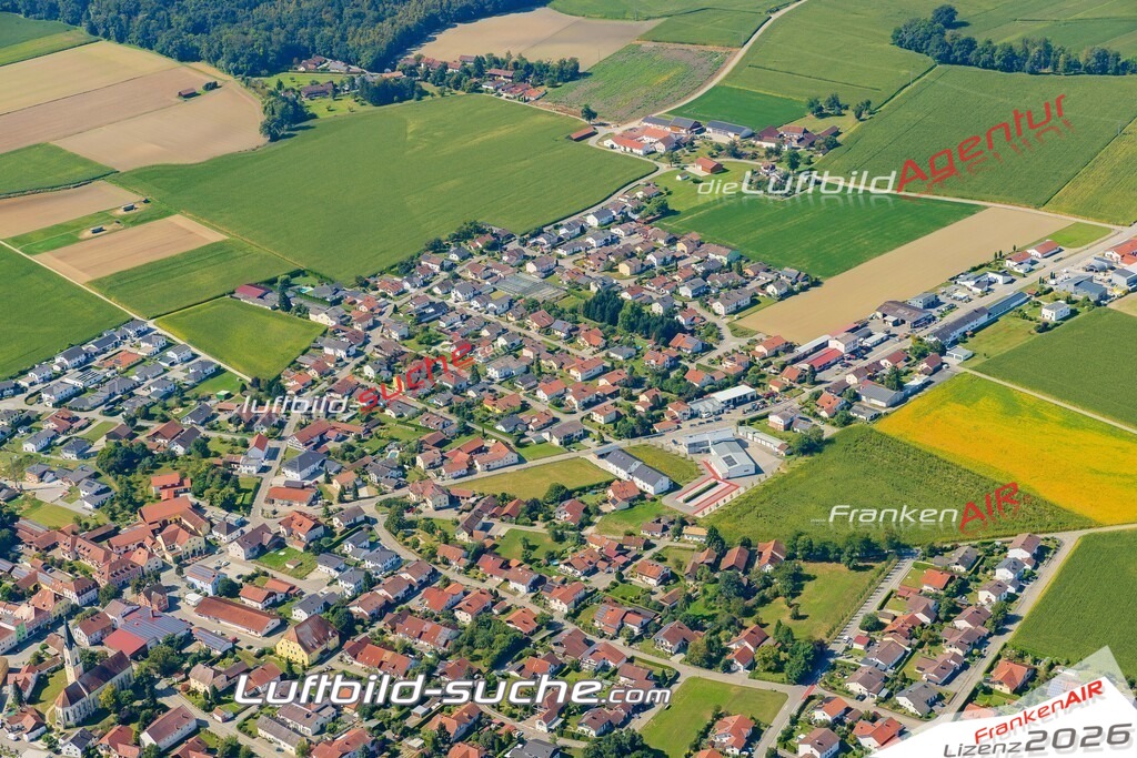 Schöne Luftaufnahme als Geschenk in Hartkirchen Pocking - Die Luftbildaufnahme wurde 2025 vom UL-Flugzeug heraus erstellt ( keine Drohne ) - Hochauflösende Luftaufnahme -Nicht vergleichbar mit Google Maps oder Satelittenbilder- Die Geschenkidee !Mit Lizenz und Bildrechte bestellbar