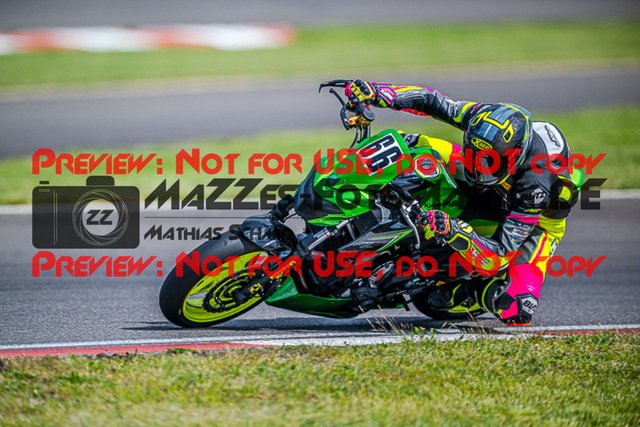 MaZZes_FotoMatrix_220506_91296 | Fotograf Mathias Schmid
Sportfotograf,
Eventfotograf,
Hochzeitsfotograf,
Portraitfotograf