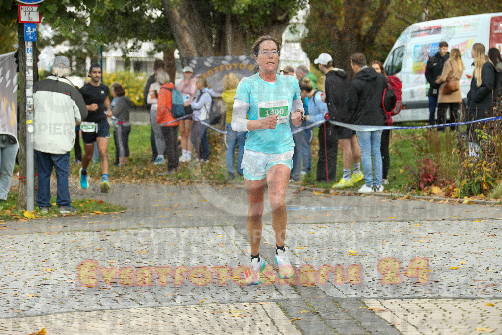 241020_1059_EX1_0574 | Sportfotografie im Rhein-Sieg Kreis, Köln, Bonn, NRW, Rheinland Pfalz, Hessen, etc. Unser Tätigkeitsfeld umfasst den Laufsport vom Volkslauf über den Marathon, Duathlon, Triathon bis zum Ultralauf wie Kölnpfad Ultra oder Schindertrail.