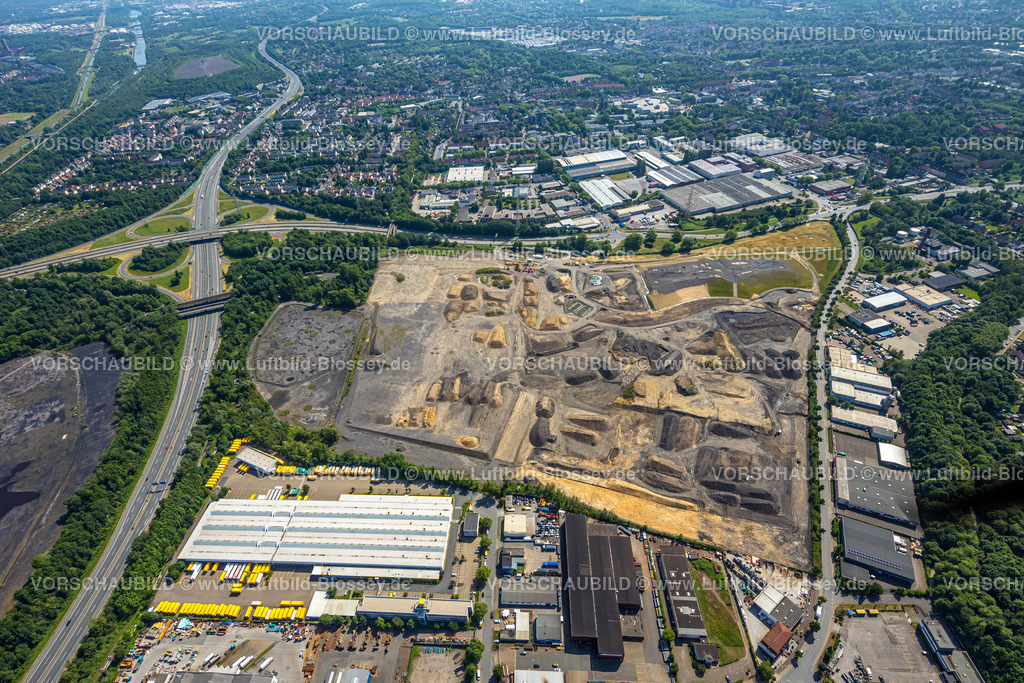 Essen220502028 | Luftbild, Neues Gewerbegebiet Freiheit Emscher, Gladbecker Straße und Daniel-Eckhardt-Straße, Gewerbepark Hafenstraße, Gewerbegebiet Teilungsweg, Autobahnkreuz Essen-Nord, Vogelheim, Essen, Ruhrgebiet, Nordrhein-Westfalen, Deutschland