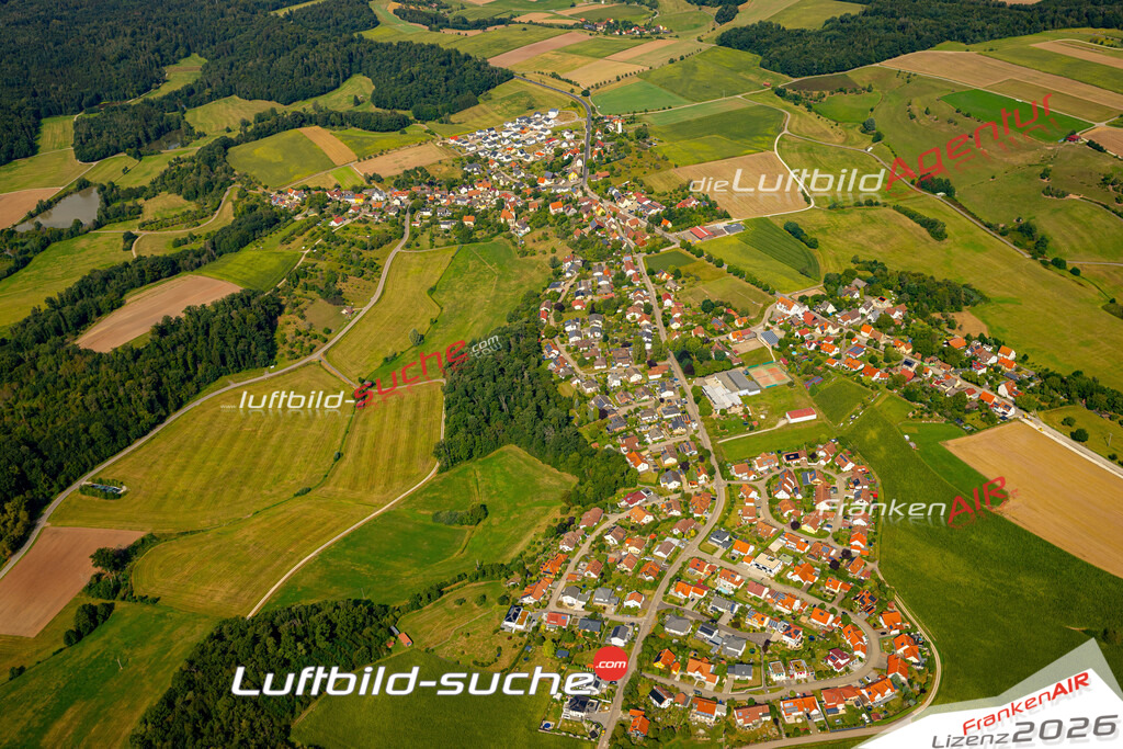 Das Luftbild zeigt : Mariäkappel Kreßberg - Die Luftaufnahme wurde 2024 vom UL-Flugzeug aus erstellt ( keine Drohne ) - Hochauflösende Luftaufnahme - Für grossformatige Ausdrucke geeignet. Die Geschenkidee !Mit Lizenz und Bildrechte bestellbar