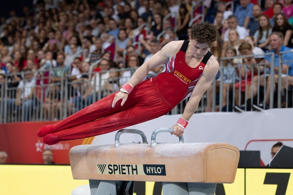 DM Finals 2026; Gerätfinals Männer Pauschenpferd | DM Finals 2026; Gerätfinals Männer Pauschenpferd***Alexander Kunz bei seiner Übung - Realisiert mit Pictrs.com